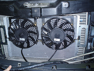 Скрытый кондиционер Iveco Daily с испарителем в штатное место в корпус отопителя